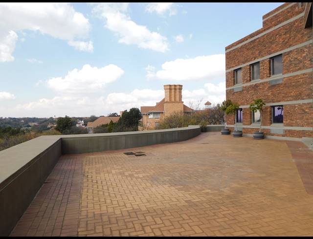 542M² OFFICE TO LET IN PARKTOWN